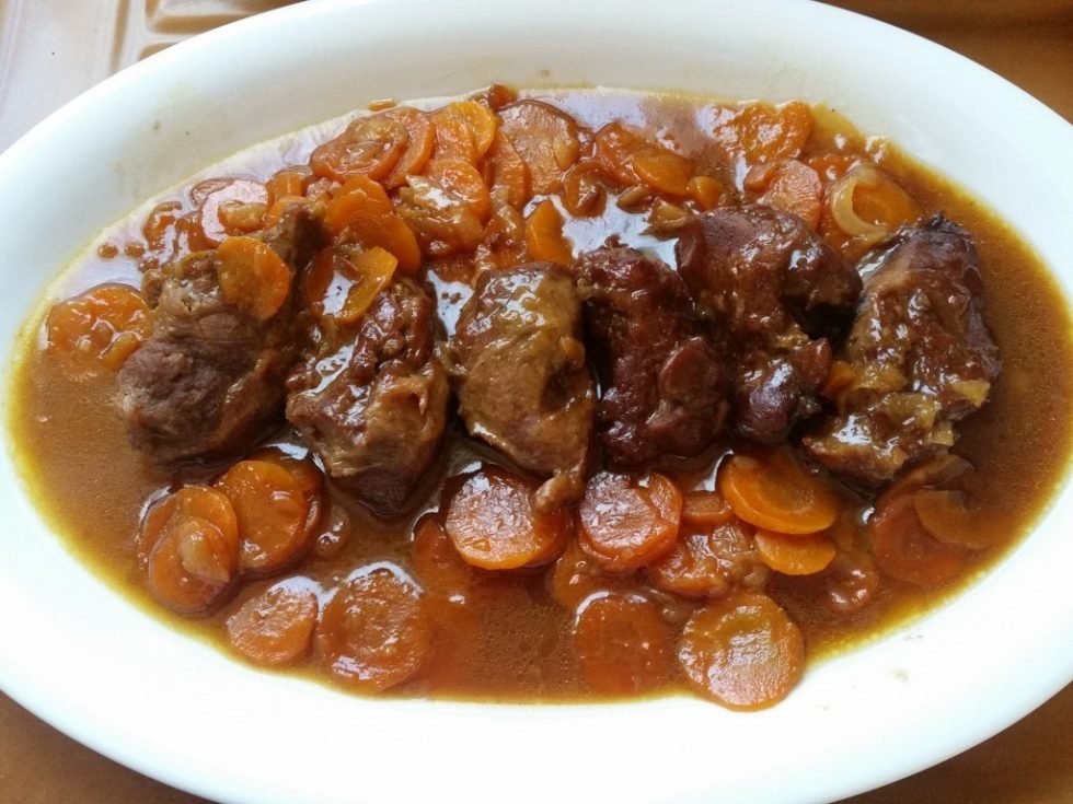 Joues de porc au vin rouge - MABONNERECETTE
