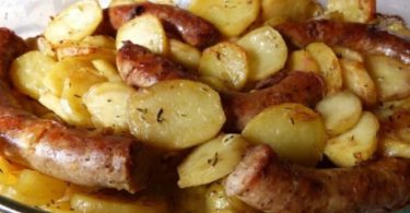 Saucisses de Toulouse confites accompagnées de patates