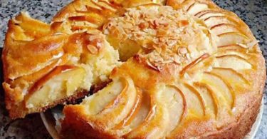 Gâteau au yaourt aux pommes (La version la plus rapide)